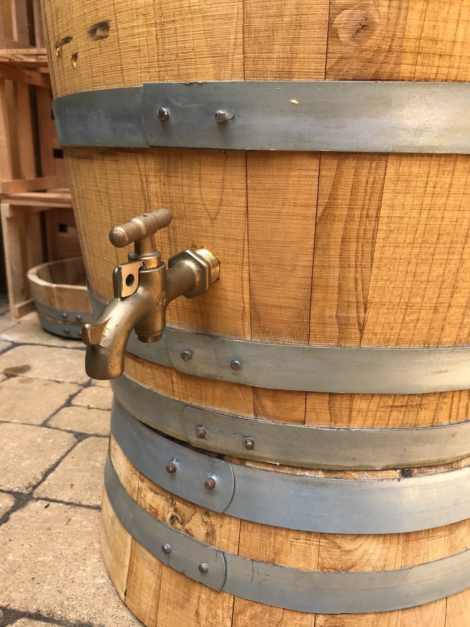 Großer Messinghahn abschließbar