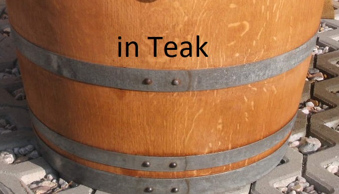 Oberfläche abgeschliffen plus Lasur-Farbanstrich in Teak