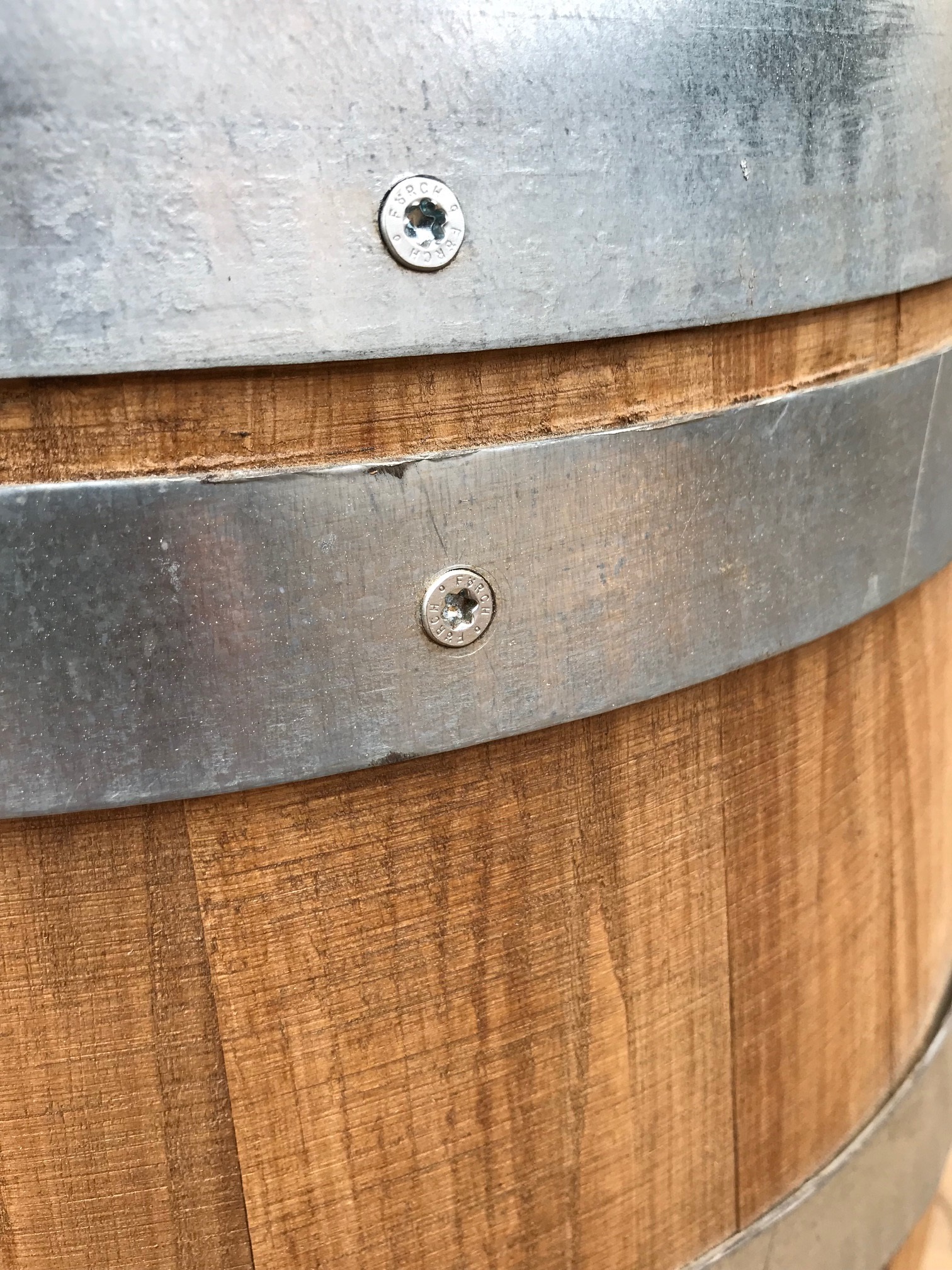 verzinkt und überkreuz verschraubt