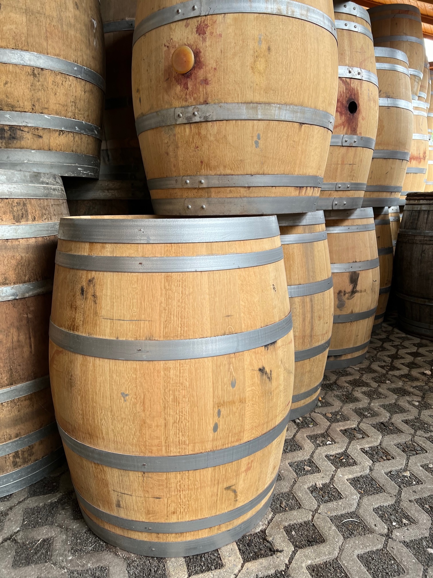 228L: D.mitte 73cm, D.oben 60cm, D.unten 60cm, H.90cm.