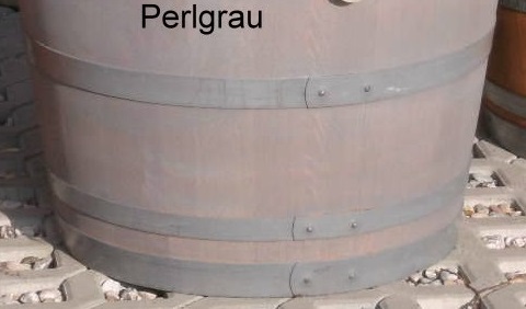 Oberfläche abgeschliffen plus Lasur-Farbanstrich in Perlgrau