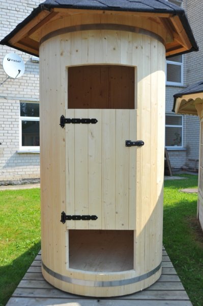 Camping Gartendusche aus Holz mit 1,2m Durchmesser oder als WC Toilette Gartenhaus.