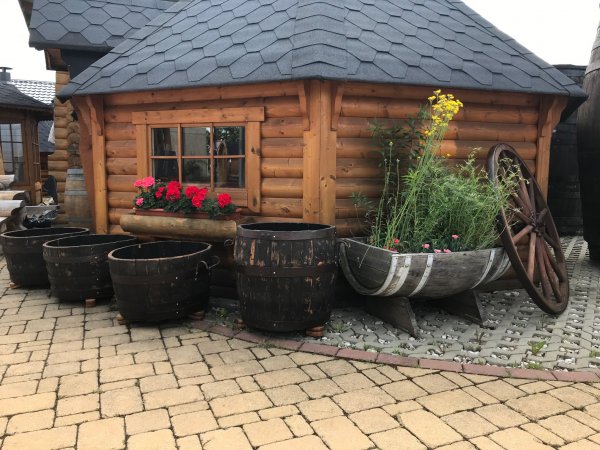 Wagenrad mit Durchmesser ca. 85cm. Eichenholz gebraucht