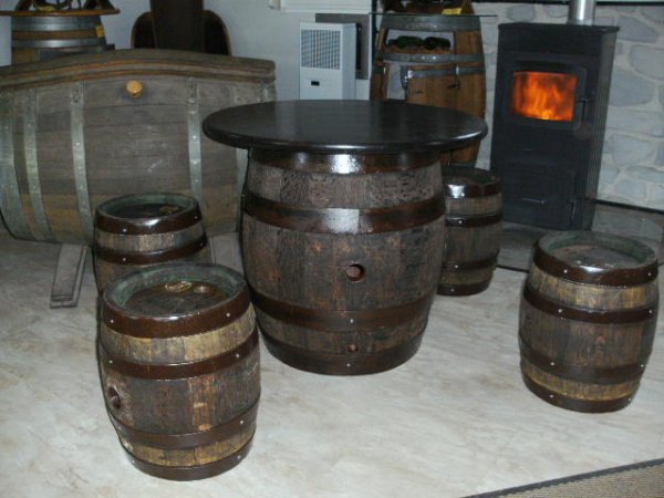 Einmalige und seltene Fass - Sitzgarnitur BAVARIA aus orignal deutsche Bierfässer