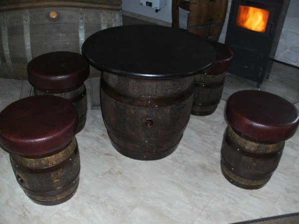 Einmalige und seltene Fass - Sitzgarnitur BAVARIA aus orignal deutsche Bierfässer