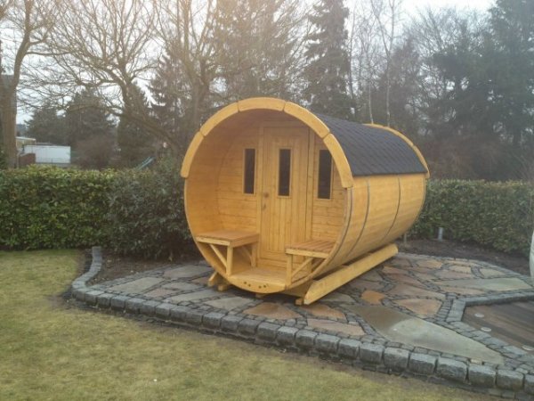 SFF22401 Ø 2,2 m, L 4,0 m, Saunafass, Fichte mit und ohne Terrasse für 6 - 8 Personen fertig montiert!