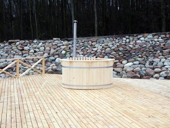 BF1500I1-Deluxe Badefass aus Fichtenholz, Dm 1,5 m, Innenofen