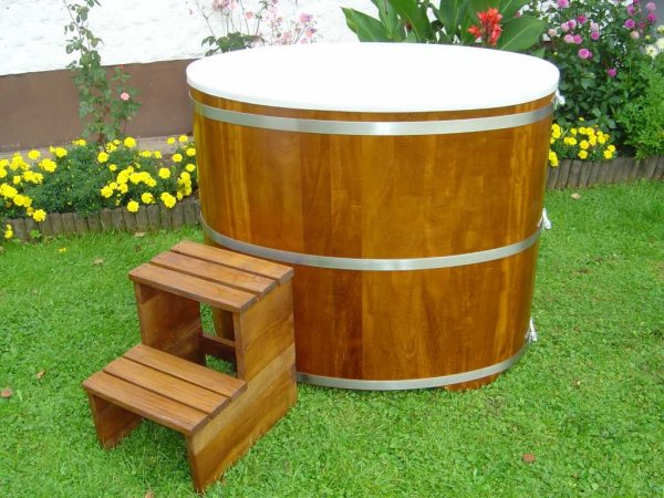 AL739 Saunatauchbecken oval 115x75, H.100cm mit Kunstoffeinsatz + Kunsstoffdeckel