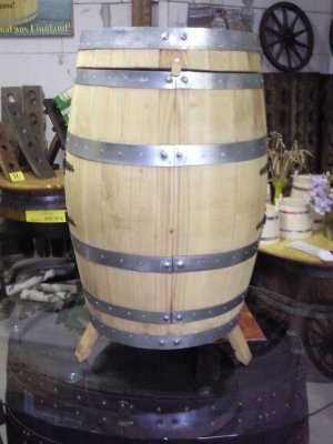 Fasskönigbar-K aus 150Liter neuem Kastanienholzfass