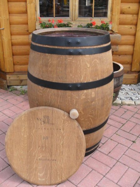 225 Liter Weinfass Regentonne schwarze Ringe aus gebr. Barrique Eichenfass Höhe 90-95cm, Durchmesser 70-73cm Holzfass Wasserfass Regenfass Tonne