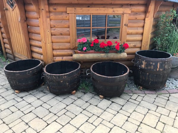 BKW65+BG ein 95 Liter Blumenkübel aus Whiskyfass D.oben 65 D.unten 55cm, H.45cm