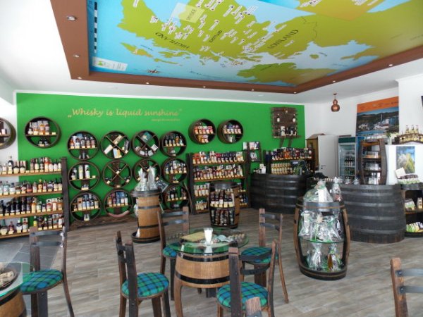 Fassbaronbar offen mit Glas - Zwischenboden aus 225/300 Liter gebrauchtem Barriquefass Eichenfass Holzfass Stehtisch Bistrotisch Weinfass