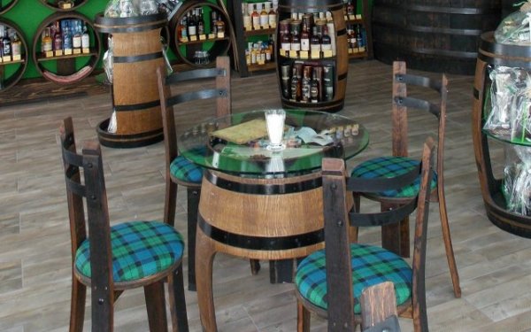 Fassbarontisch mit Tischplatte nach Wunsch aus 225/300 Liter gebrauchtem Eichenfass Fasstisch Weinfass