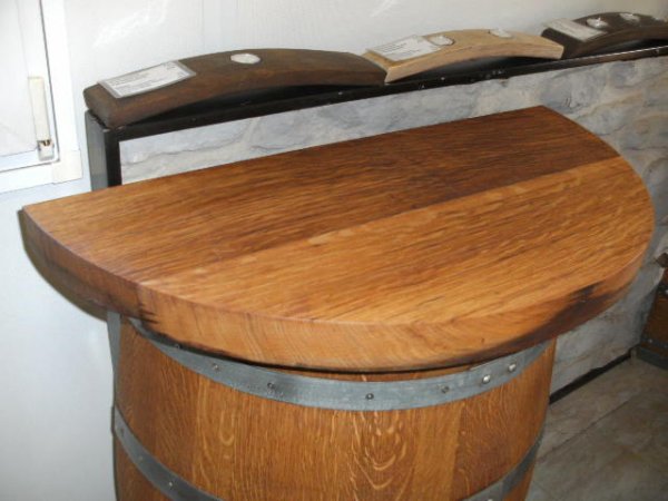 Halbfasstisch-DELUXE mit 80cm halbrunder aus gebrauchtem Fassboden - Eichentischplatte