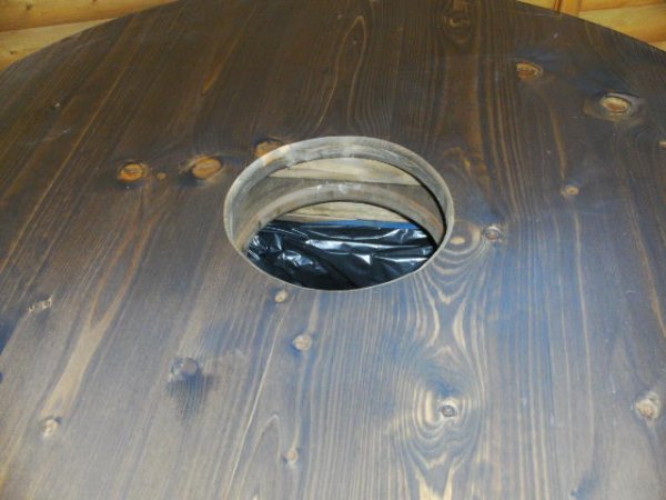 Fasstisch für Weihnachtstand mit Müllllsackhalterung Tischplatte D.100cm, H.97-115cm stabile Ausführung für den Außeneinsatz