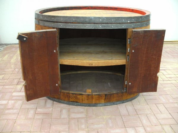 Fasskönigbar aus ovalem 1200L gebrauchtem Eichenfass mit Zwische