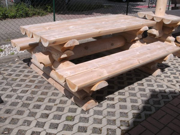 Rundbohlen-Sitzgarnitur 2M-RBSG-2FB 2m massiv 2 x Bänke ohne Rüceknlehnen + 1 Tisch alle Teile mit Länge je 2m.