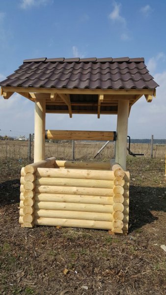 Rundbohlen Brunnen RBB12x12 massiv Gartenbrunnen / Brunnenabdeckung Wasserbrunnen Dekobrunnen