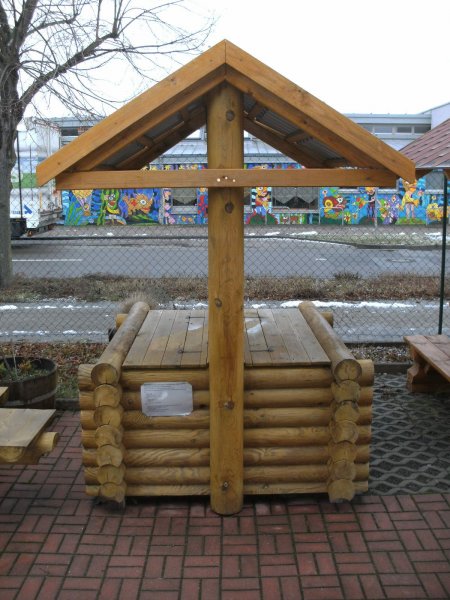 Rundbohlen Brunnen RBB12x12 massiv Gartenbrunnen / Brunnenabdeckung Wasserbrunnen Dekobrunnen