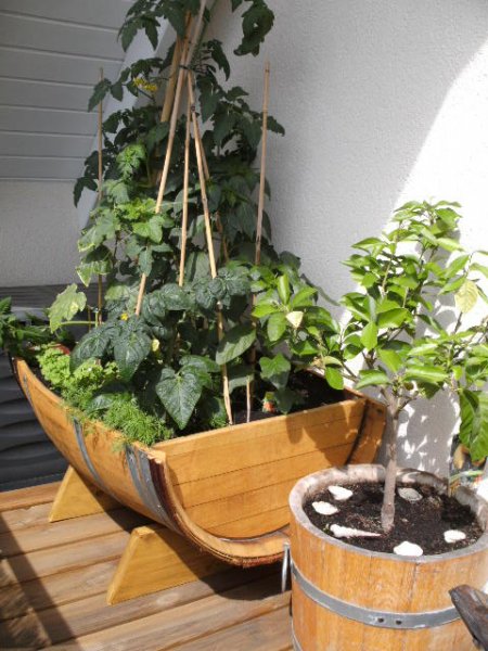 115 Liter quer Barrique - Eichenfasshälfte mit (LxBxH) 95x70x35cm als Pflanzkübel oder Hochbeet