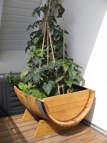 115 Liter quer Barrique - Eichenfasshälfte mit (LxBxH) 95x70x35cm als Pflanzkübel oder Hochbeet