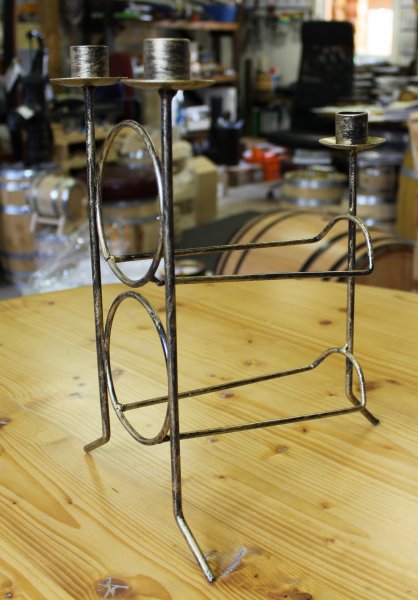 2-er Schmiedetraum Weinregal und Kerzenständer für 2 Flaschen aus massivem Schmiedeeisen