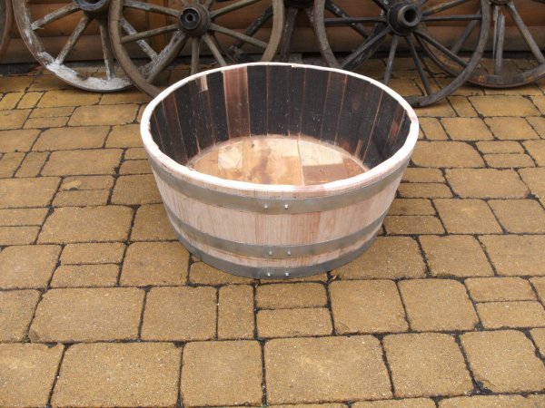 80 Liter neues Kastanienholzfass Fassabschnitt mit Extraring D.66cm, Höhe 29cm Blumenkübel Pflanzkübel Miniteich