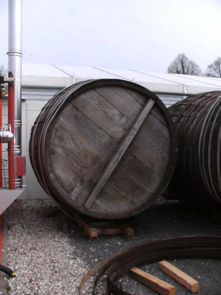 Fassfront rund mit Durchmesser 205cm, Tiefe 25cm aus gebrauchtem Eichenfass