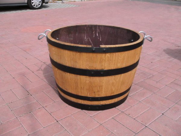 100 Liter Eichenfasshälfte D.70cm,H.35cm Blumenkübel schwarze Ringe Weinfass Pflanfkübel Eichenfass Holzfass Miniteich