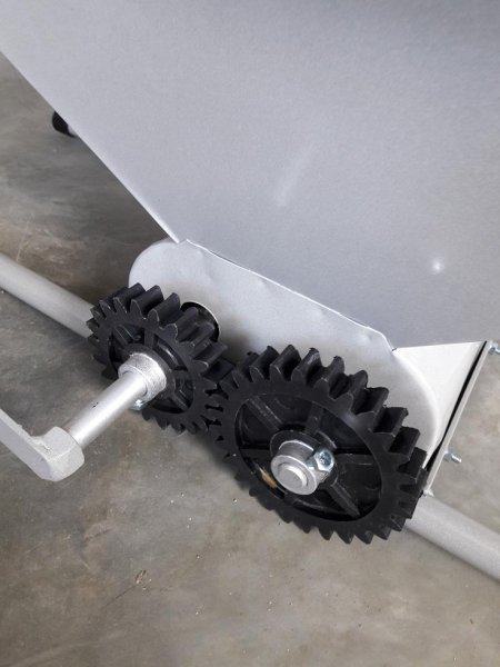 Weinpresse 25L silber mit stabilen Tragegriffen