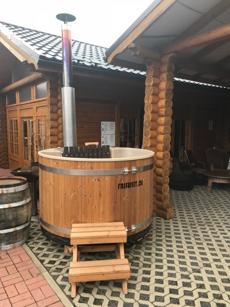 7 Tage - Miete für ein Badefass mit Innennofen, Durchmesser 2,2 m, Innenofen für 6-10 Personen