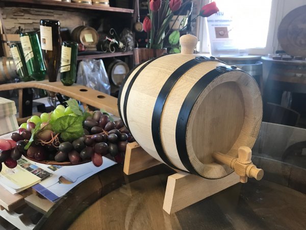 2 Liter rundes Eichenfass mit schwarzen Ringen innen roh und geschmackgebend Böttcherware Schnapsfass Weinfass Whyskifass Holzfass