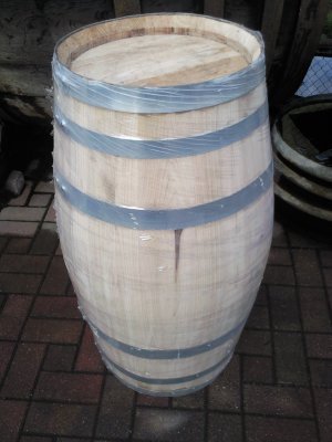 125 Liter neues Zigarrenfass, aus Kastanienholz, Fassvase H.95, D.53cm