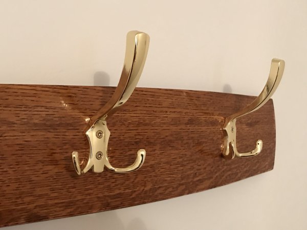 Garderobe aus original Fassdauben aus massivem Eichenholz mit Länge nach Wunsch bis 2m