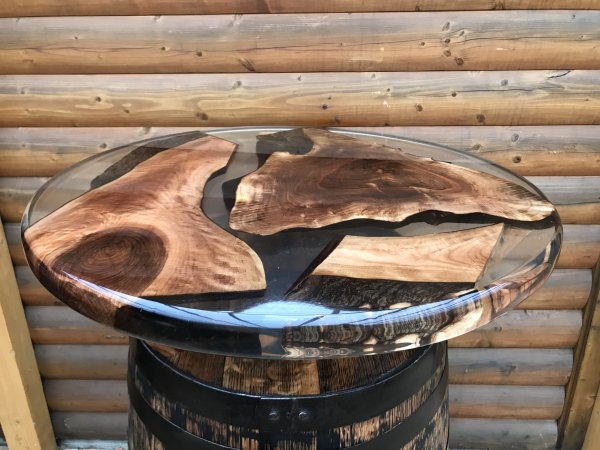 Einmaliges Einzelnstück 190 Liter Bourbon Whisky - Fasstisch mit D.80cm Kunst - Tischplatte Whiskyfass Eichenfass Sthetisch Bistrotisch Tisch