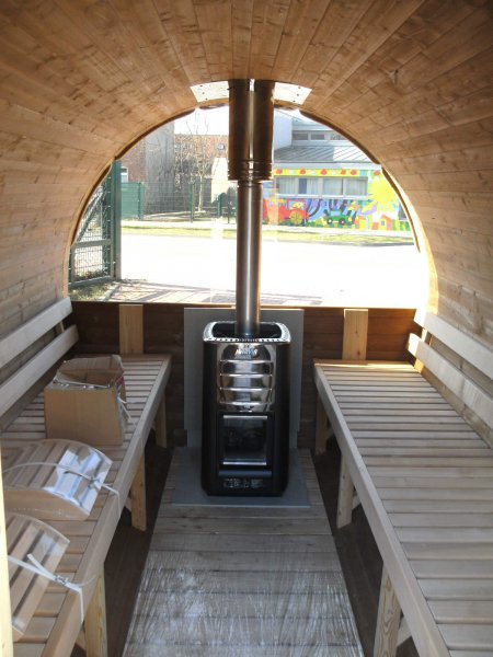 SFF19301 Ø 1,9 m, L 3,0 m, Saunafass, fertig zusammengebaut aus Thermowood mit Halbglass - Panoramawand mit oder ohne 0,6mTerrasse für 6 Personen