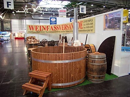 Holzeinstiegstreppe zweistufig aus Thermowood