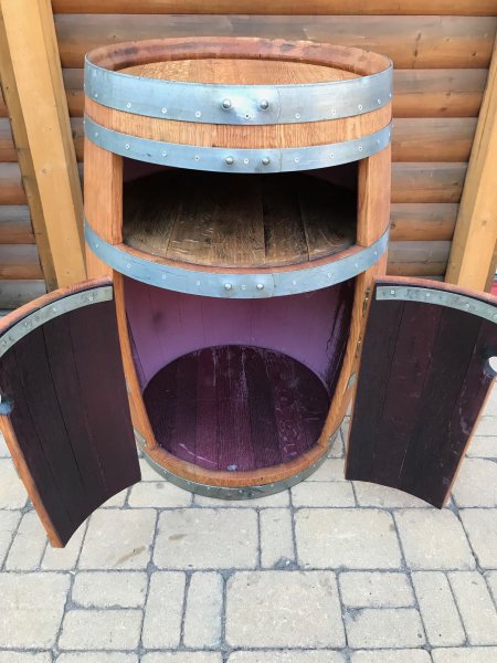 Fasskönigbar mit Fach aus gebrauchtem Barriquefass Eichenfass Holzfass Fassbar Fasstisch Bistrotisch Stehtisch Fasstheke Weinfass