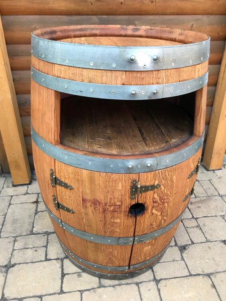 Fasskönigbar mit Fach aus gebrauchtem Barriquefass Eichenfass Holzfass Fassbar Fasstisch Bistrotisch Stehtisch Fasstheke Weinfass