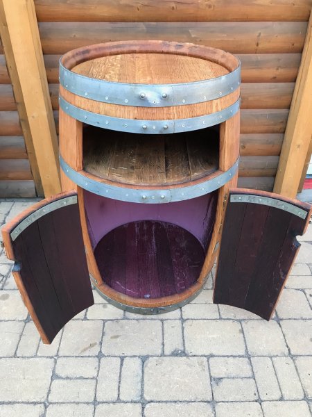 Fasskönigbar mit Fach aus gebrauchtem Barriquefass Eichenfass Holzfass Fassbar Fasstisch Bistrotisch Stehtisch Fasstheke Weinfass