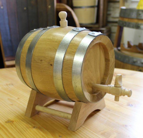 2 Liter Eichenfass innen gewachst und fast nicht geschmackgebend Böttcherware Schnapsfass Weinfass Whyskifass Holzfass