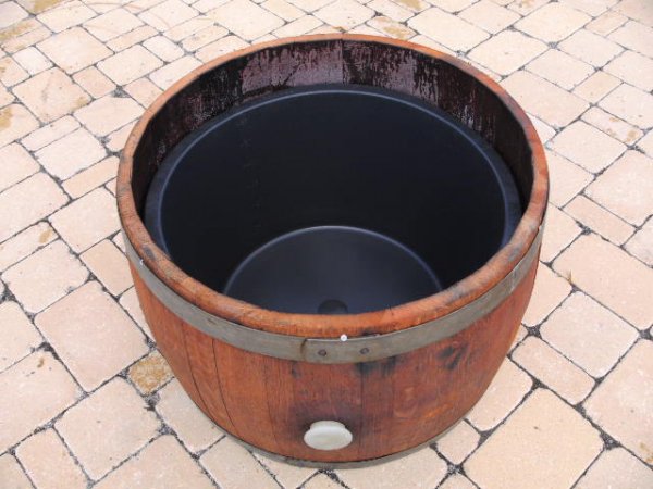 Baumstammumrandung mit PVC-Kübel innen, Pflanzenkübelumrandung, Hochbeet