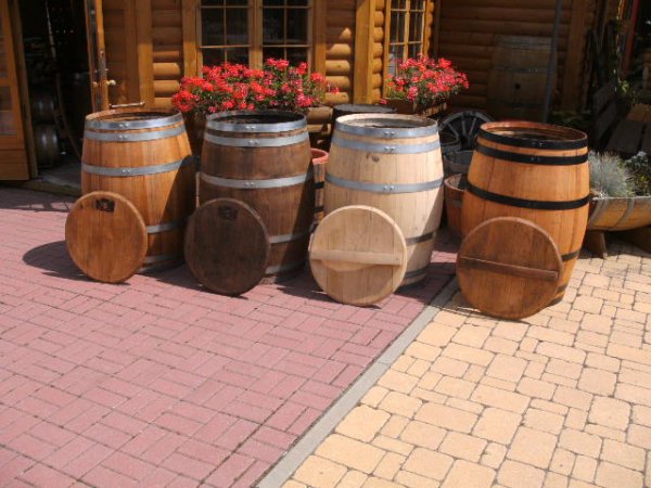 200 Liter Weinfass Regentonne aus neuem Eichenholzfass mit Deckel ohne Griff Fass Holzfass Wasserfass Regenfass