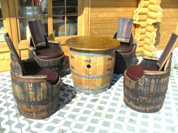 Bourbon - Whiskyfasssessel mit Handlehnen fertig aufgearbeitet Fass - Stuhl Eichenfass Whiskyfass Fasssitiz