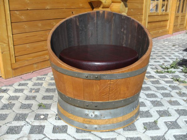 FASSSCHALE Fasssessel fertig aufgearbeitet Fass - Stuhl Fassstiz Faßhocker Hocker aus gebrauchtem Eichenfass Weinfass