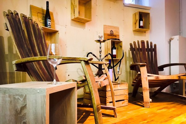 Fassdaubensessel-Relax mit Handlehnen fertig aufgearbeitet Fass - Stuhl Eichenfass Fasssesel Fassstiz