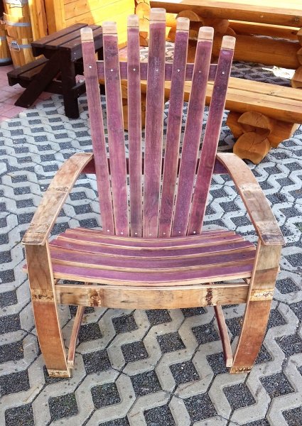 Fassdaubensessel-Relax mit Handlehnen fertig aufgearbeitet Fass - Stuhl Eichenfass Fasssesel Fassstiz