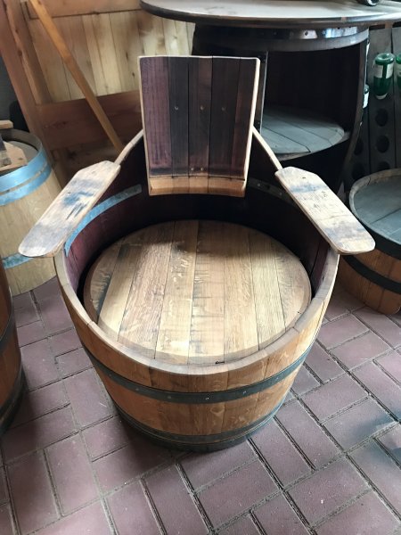 Botega-HL - Weinfasssessel mit Handlehnen fertig aufgearbeitet Fass - Stuhl Eichenfass Fassstiz