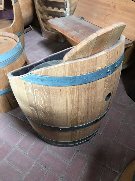 Botega - Weinfasssessel ohne Handlehnen fertig aufgearbeitet Fass - Stuhl Eichenfass Fassstiz