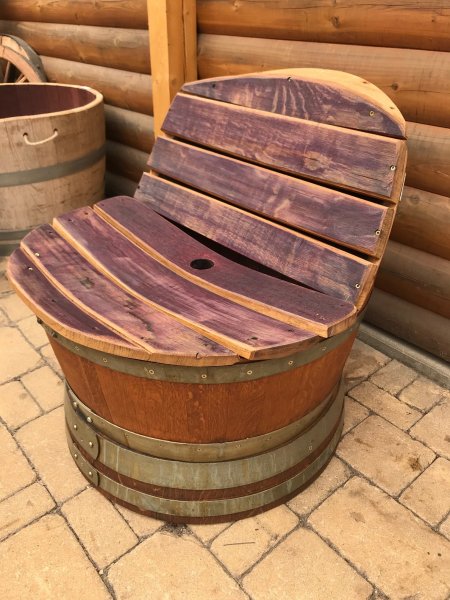 FASSSSTUHL- DELUXE Fasssessel fertig aufgearbeitet Fass - Stuhl Fassstiz Faßhocker Hocker aus gebrauchtem Eichenfass Weinfass